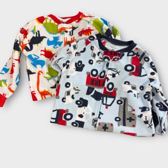 2 pair of Carters one piece sleeper footie pajamas size 24 months - Picture 1 of 9